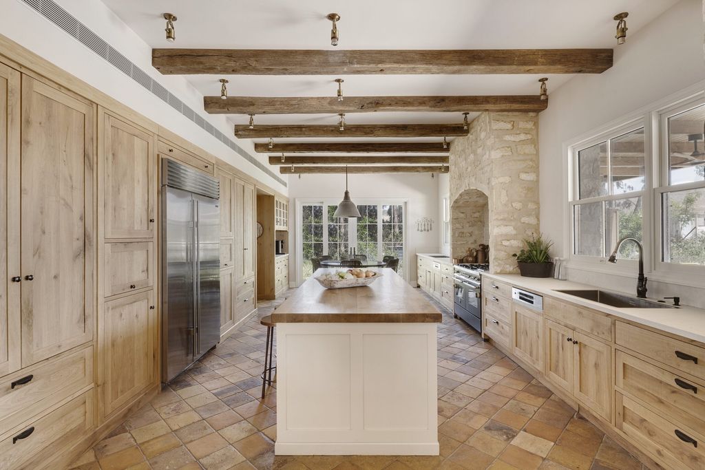 קרדיט התמונה: אדריכלות ועיצוב פנים: עינב גלילי, צילום: סטודיו עודד סמדר, ביצוע נגריית אומן טאצ&#39;ווד