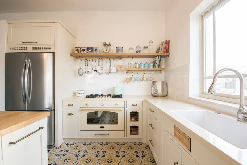 קרדיט לתמונות: פשטות מטבחים