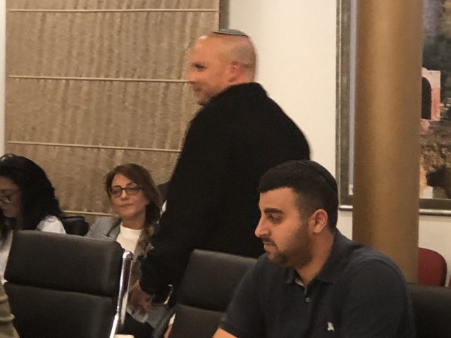 שמעוני במועצת העיר הערב