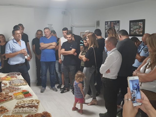 יחצ