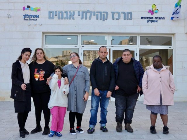 יח״צ