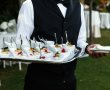 העלאת חווית האורחים: אומנות מגשי האירוח בקייטרינג לחתונה