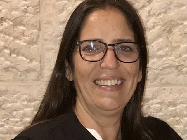 עו"ד אפרת חורי הרוש 
